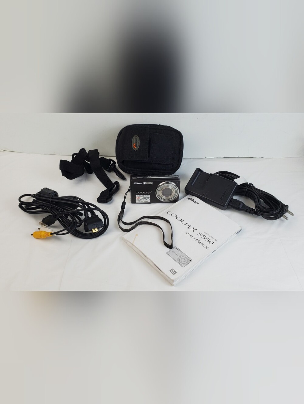 Nikon Coolpix S550 10.0MP Digital Camera Battery Charger Cords Book w/Case WORKS